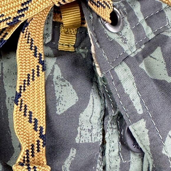 Patagonia Wayfarer Board Shorts Mens 32 Atzec Geometric Swim Trunks Beach Surf - Picture 7 of 14